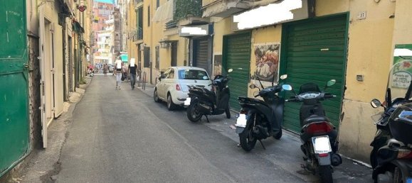 35m² Garage in Castellammare di Stabia, Italy No. 85444 2