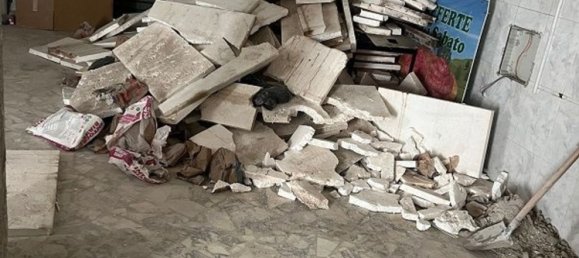 35m² Garage in Castellammare di Stabia, Italy No. 85444 10