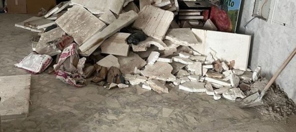 35m² Garage in Castellammare di Stabia, Italy No. 85444 4