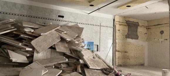 35m² Garage in Castellammare di Stabia, Italy No. 85444 8