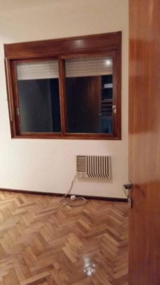 Apartamento de 3 dormitorios en Buenos Aires, Argentina No. 68841