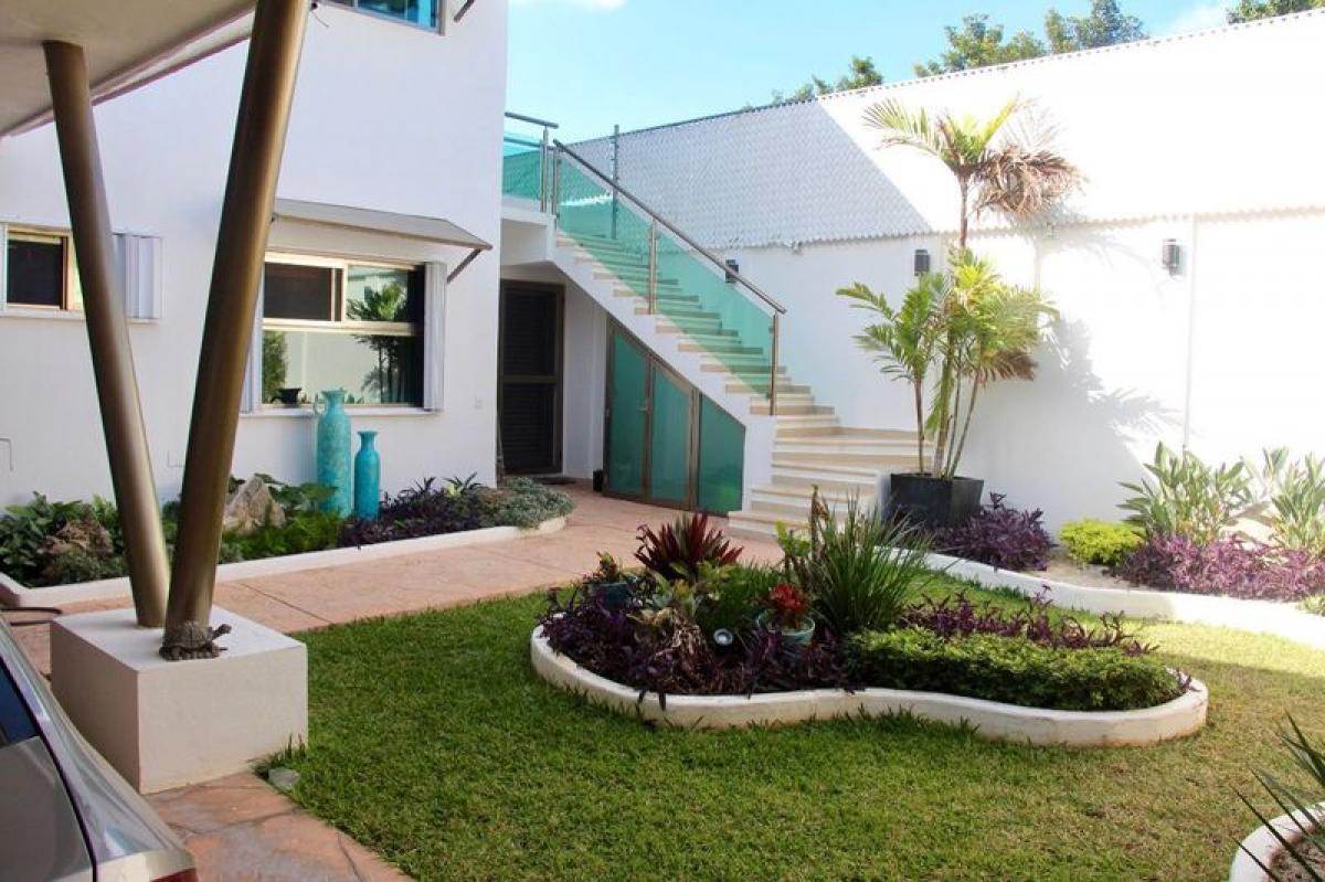 5 bedrooms House in Mexico No. 179009