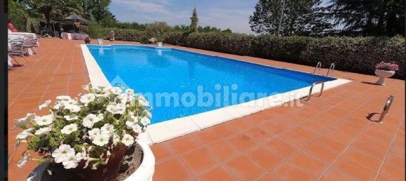 Villa de 5 dormitorios en Treviglio, Italy No. 377418 9