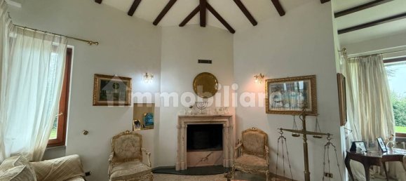 Villa de 5 dormitorios en Treviglio, Italy No. 377418 2