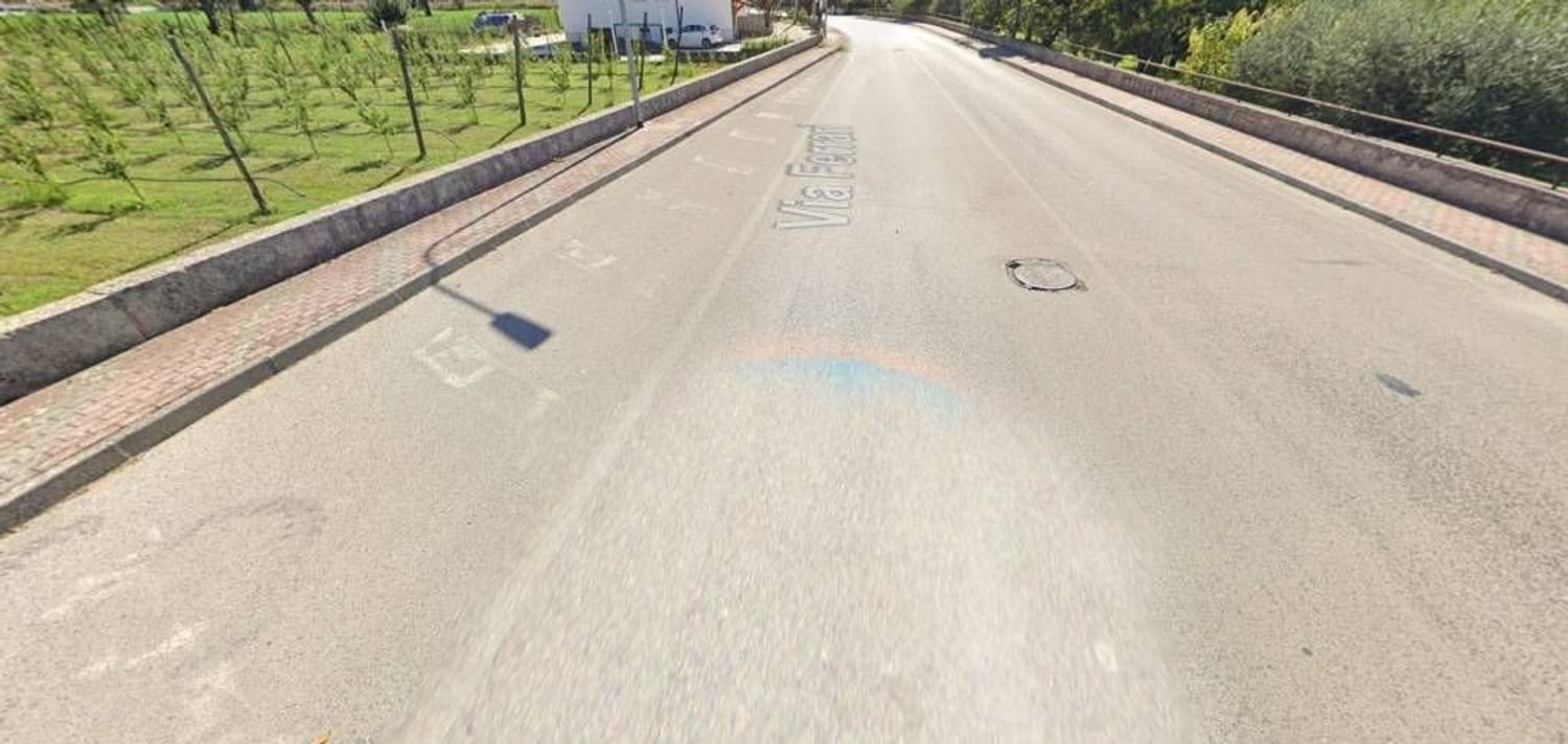 144m² Commercial property in Paolisi, Italy No. 341070