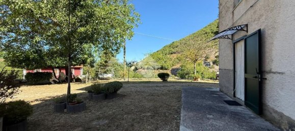 Casa de 8 divisões em Scheggia e Pascelupo, Italy N.º 258062 25