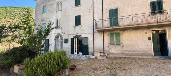 Casa de 8 divisões em Scheggia e Pascelupo, Italy N.º 258062 20