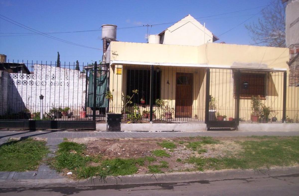 Studio in Almirante Brown, Argentina No. 79245