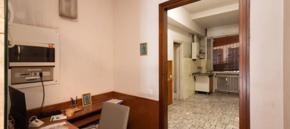 Квартира с 2 комнатами в Милан, Италия № 339034 14