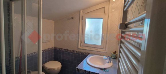1 bedroom Apartment in Rome, Italy No. 347021 8