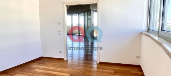 5 bedrooms Penthouse in Portogruaro, Italy No. 378967 7