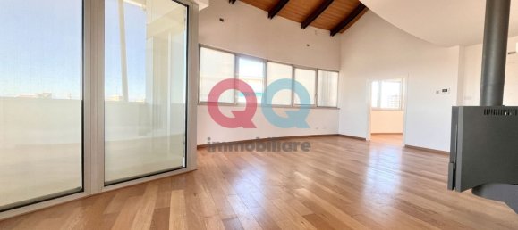 5 bedrooms Penthouse in Portogruaro, Italy No. 378967 4