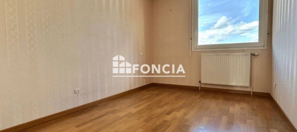 2 bedrooms Apartment in Saint-Etienne, France No. 329498 5