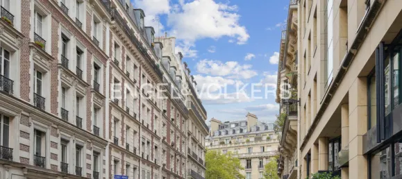 Studio in Paris, France No. 363206 13