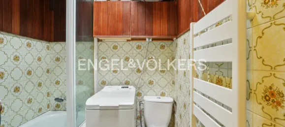 Studio in Paris, France No. 363206 6