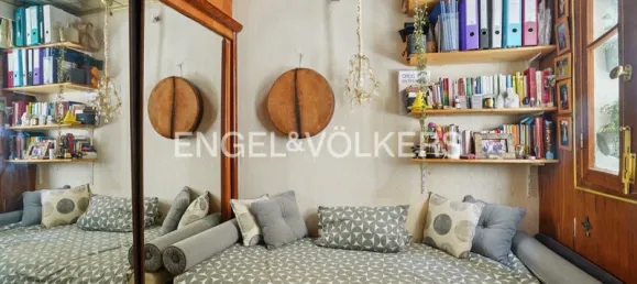 Studio in Paris, France No. 363206 3