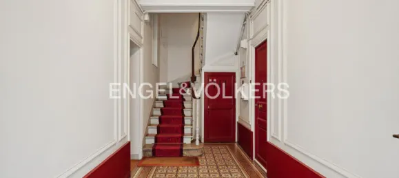 Studio in Paris, France No. 363206 9