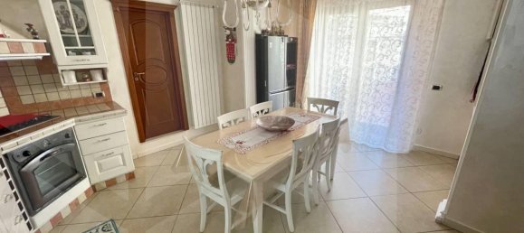 4 rooms Apartment in Andria, Italy No. 16453 2