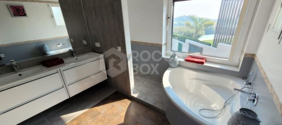 4 Schlafzimmer Villa in Malaga, Spain, Nr. 44402 4