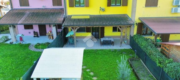 Casa de 4 habitaciónes en Brescello, Italy No. 11736 4