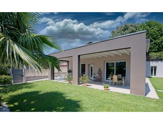 Вилла с 3 спальнями в Паденге суль Гарда, Италия № 358189