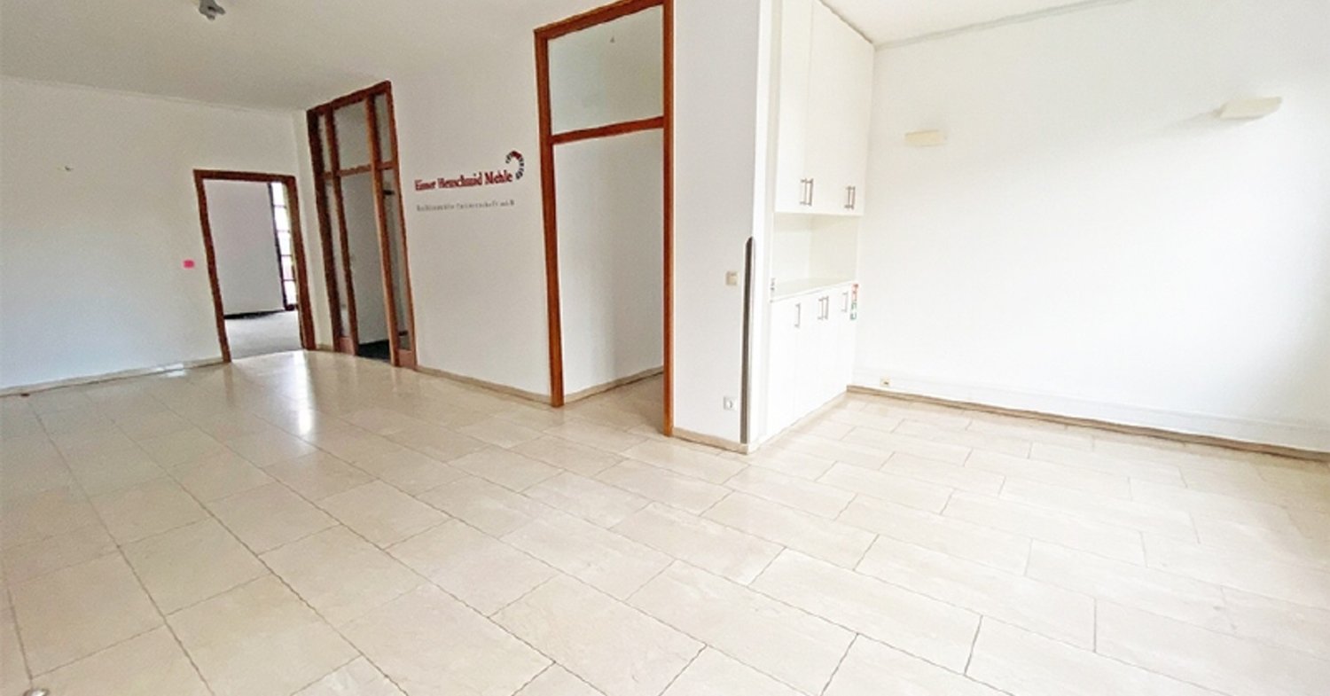 17غرفة شقة في Bonn, Germany رقم 69054