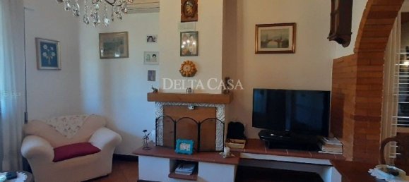 3 Schlafzimmer Villa in Camaiore, Italy, Nr. 40670 6