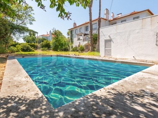 14 bedrooms House in Lisbon, Portugal No. 264294