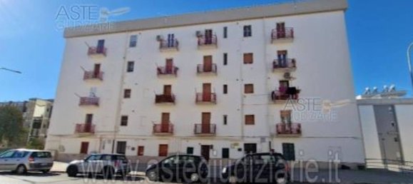 2 chambres Appartement à Castellaneta, Italy No. 279817 2