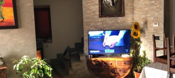 4 rooms House in Rondissone, Italy No. 253749 6