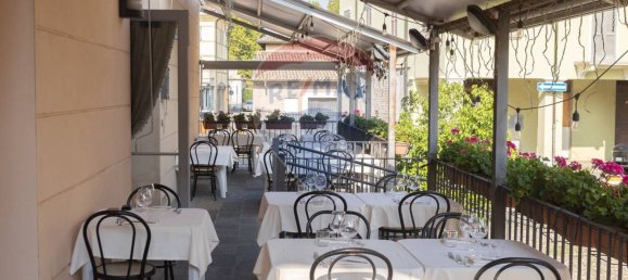 6 rooms Commercial property in Fontanellato, Italy No. 311660 5