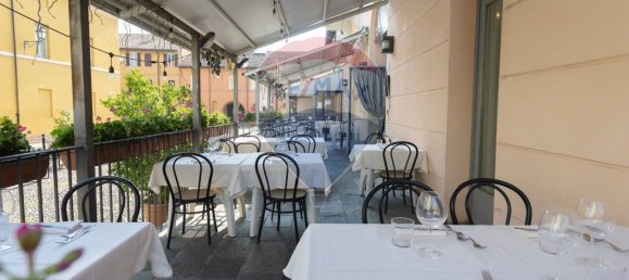 6 rooms Commercial property in Fontanellato, Italy No. 311660 4