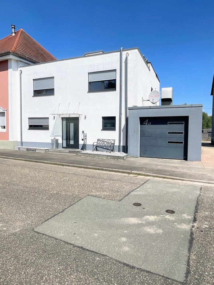 Casa de 3 dormitorios en Pirmasens, Germany No. 251542