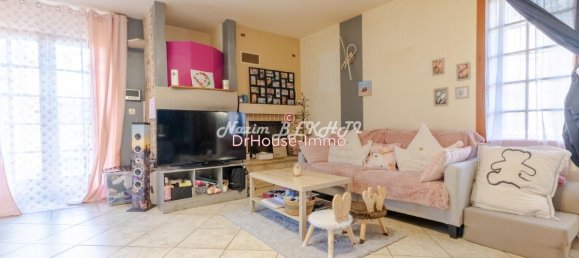 3 bedrooms House in Breuil-Bois-Robert, France No. 164665 11