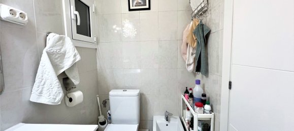 3 bedrooms Apartment in L'Hospitalet de Llobregat, Spain No. 182288 6