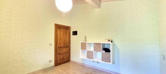 Villa de 4 habitaciónes en San Marcello Piteglio, Italy No. 38112 88