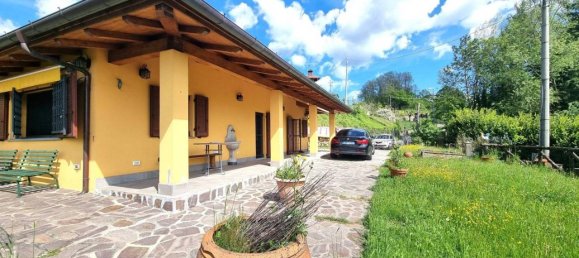 Villa de 4 habitaciónes en San Marcello Piteglio, Italy No. 38112 2