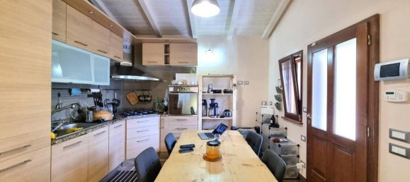 Villa de 4 habitaciónes en San Marcello Piteglio, Italy No. 38112 70
