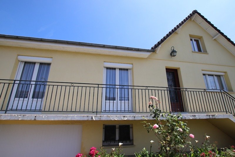 4 chambres Maison à Saint-Jean-de-la-Ruelle, France No. 53262