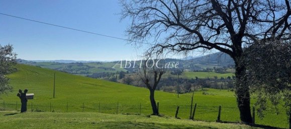 6-Zimmer Haus in Arcevia, Italy, Nr. 16200 18