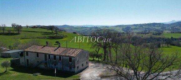 6-Zimmer Haus in Arcevia, Italy, Nr. 16200 9