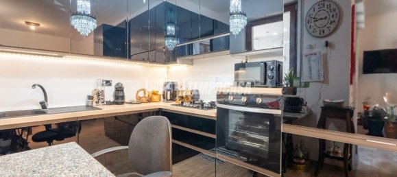 Квартира с 3 комнатами в Витербо, Италия № 40362 6