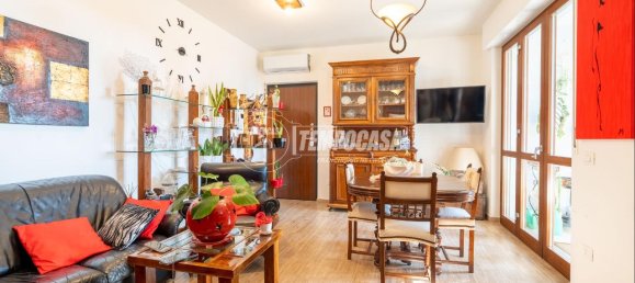 Квартира с 3 комнатами в Витербо, Италия № 40362 3