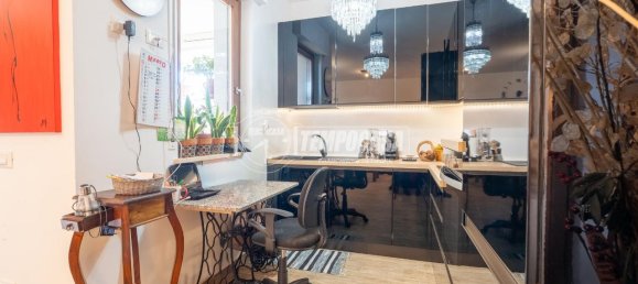 Квартира с 3 комнатами в Витербо, Италия № 40362 7