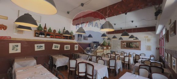 Коммерческая недвижимость с 6 комнатами в Рим, Италия № 266439 12