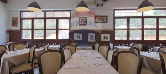 Коммерческая недвижимость с 6 комнатами в Рим, Италия № 266439 20