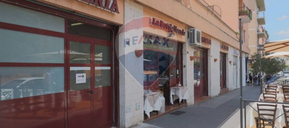 Коммерческая недвижимость с 6 комнатами в Рим, Италия № 266439 30