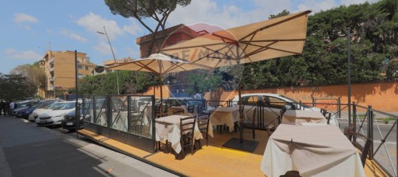 Коммерческая недвижимость с 6 комнатами в Рим, Италия № 266439 41