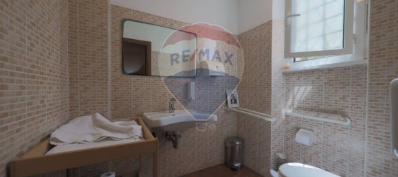 Коммерческая недвижимость с 6 комнатами в Рим, Италия № 266439 25