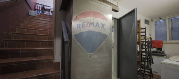 Коммерческая недвижимость с 6 комнатами в Рим, Италия № 266439 40